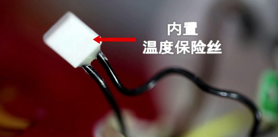 MILAN米兰体育·（中国）官方网站暖手宝 特有温度保险丝断开性保护，为安全使用保驾护航