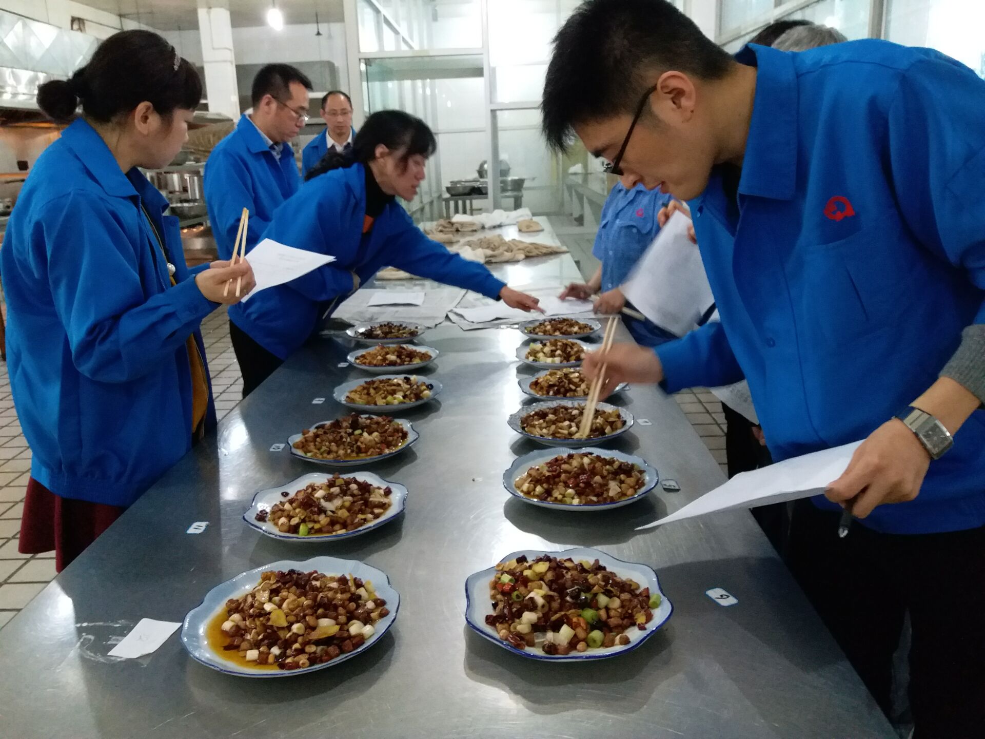 成都MILAN米兰体育·（中国）官方网站集团举办“技能成就梦想”首届烹饪技能大赛