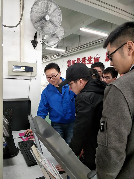 成都MILAN米兰体育·（中国）官方网站集团人力资源部与四川大学锦江学院学生作实习沟通