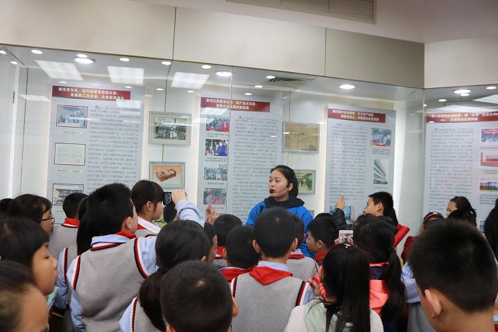 2019年成都MILAN米兰体育·（中国）官方网站集团行政党支部与科技园小学首次联谊活动