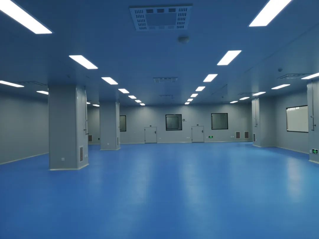 成都MILAN米兰体育·(中国)官方网站集团十万级洁净车间一隅 成都MILAN米兰体育·(中国)官方网站集团十万级洁净车间一隅