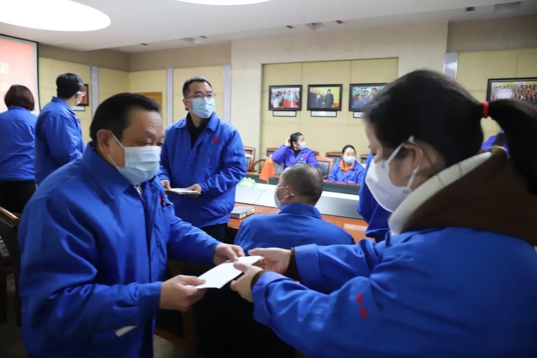 成都MILAN米兰体育·（中国）官方网站集团开展残疾员工春节慰问活动